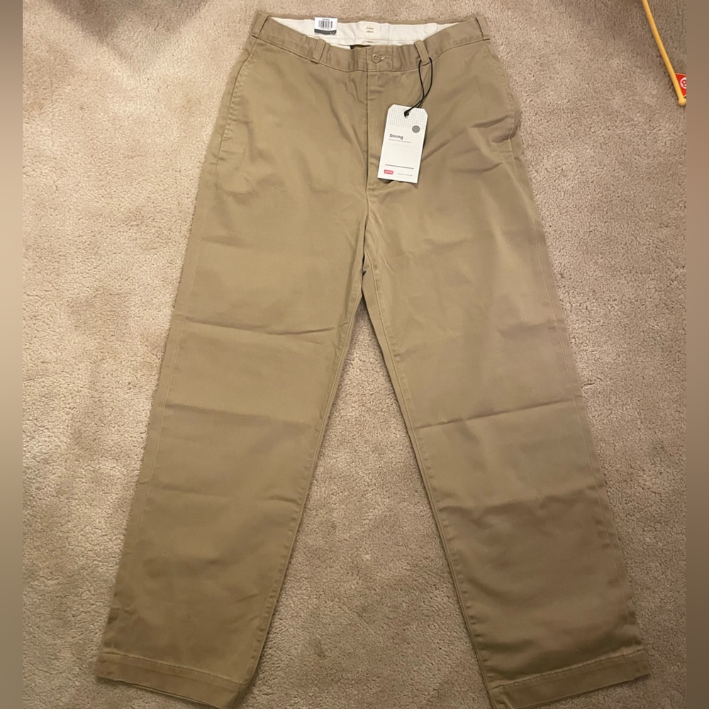 Men’s Levi’s Loose Chinos